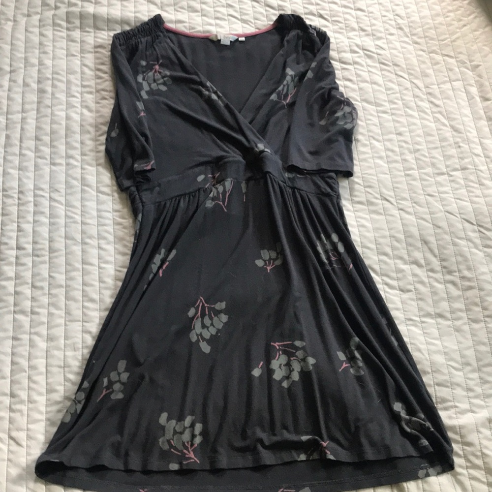 Boden Tunic in gray with flowers